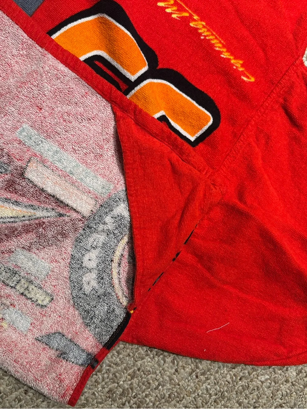 Disney Lightning McQueen Hooded Kids Towel - Picture 7 of 9